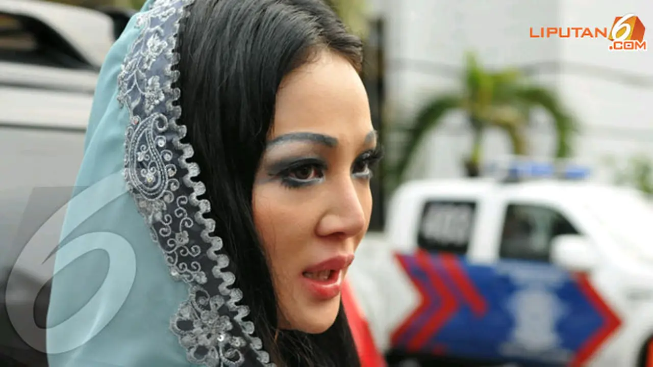 fifi-3-130730c.jpg