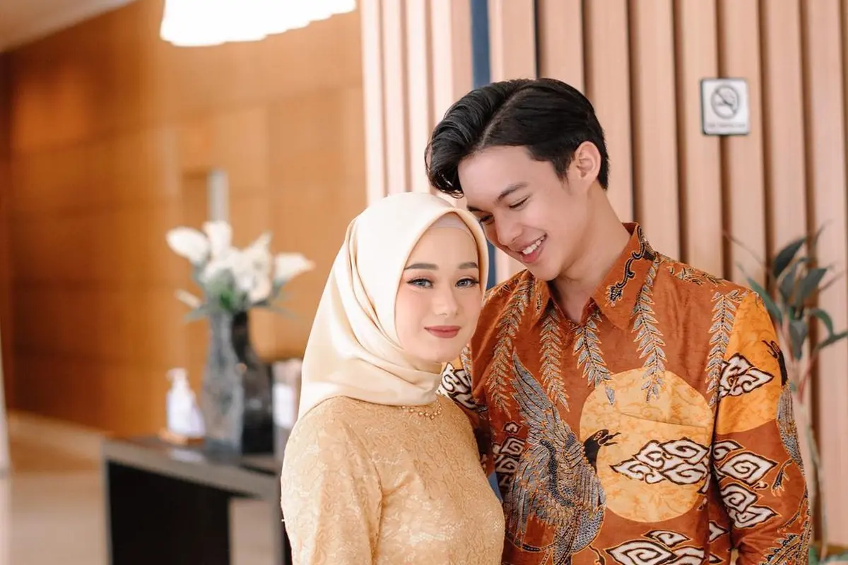 Rey Mbayang dan Dinda Hauw. (Foto: Instagram @rey_mbayang)