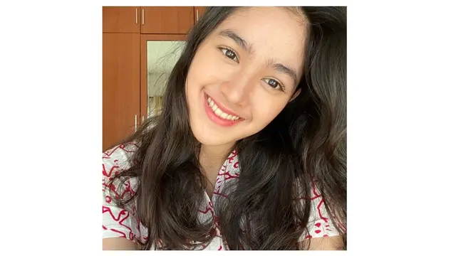 Potret 6 Seleb Wanita dengan Polesan Makeup Natural, Makin Memesona