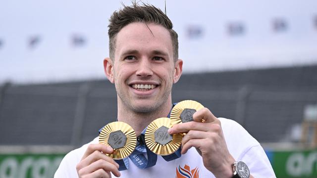 Foto: Carles Leclerc Sepedaan Bareng Raja Balap Sepeda Track Olimpiade Jelang Formula 1 GP Belanda 2024