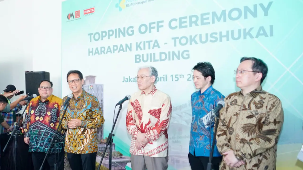 Menkes Budi bersama Tokushukai Medical Group Jepang saat berada di RSJPD Harapan Kita Jakarta. (Dok Kemenkes)