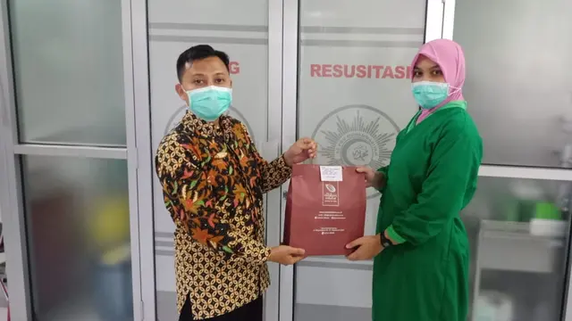 Cokelat untuk Tenaga Medis Corona