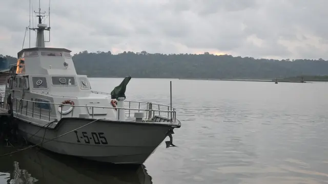 Kapal Patroli bersandar di seberang Pulau Nusakambangan Cilacap, Jawa Tengah. (Foto: Liputan6.com/Muhamad Ridlo)