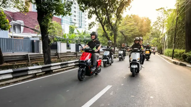 Acara 'Ride & Connect' dihadiri puluhan pengguna sepeda motor listrik Ofero, kreator konten, hingga pecinta gaya hidup urban. (ist)