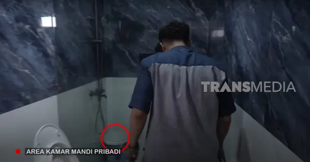 6 Potret kamar tidur Mpok Alpa, desainnya elegan dan unik