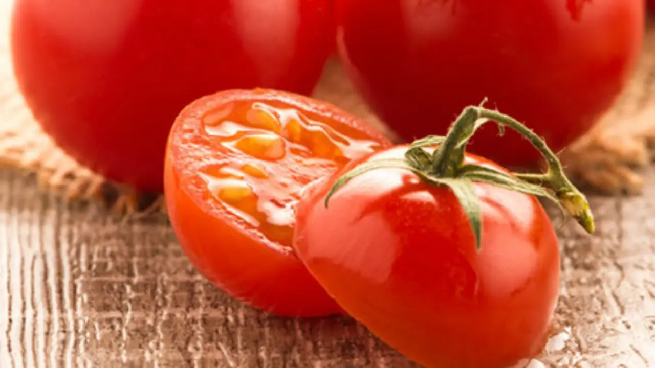 10 Manfaat Baik Tomat untuk Kecantikan