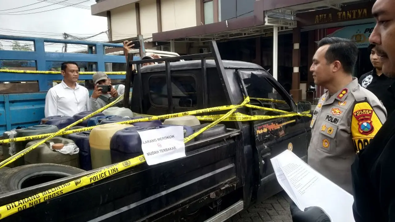 ​ Pengepul BBM Bersubsidi di Blitar Ditangkap, Setahun Raup Untung Dari Modus Kecing di SPBU