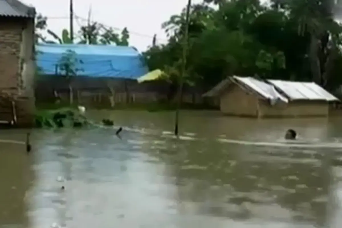 Banjir-Tanggul-Jebol