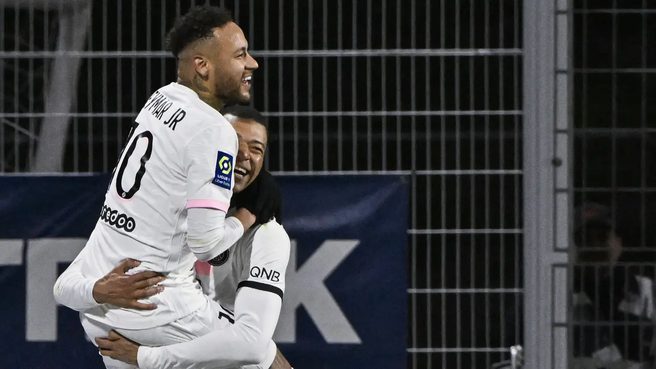 Foto: Aksi Duet Maut Neymar - Mbappe Saat Bikin Double Hattrick untuk PSG di Liga Prancis