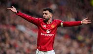 Bruno Fernandes dari Manchester United bereaksi selama pertandingan Liga Inggris antara Manchester United dan Fulham di Manchester, Inggris, Minggu, 1 Februari 2026. (AP Photo/Dave Thompson)