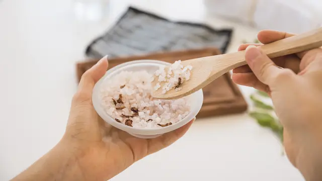 4. Scrub Pisang & Oatmeal [Dok/freepik.com]