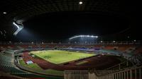Suasana sepi Stadion Pakansari, Bogor sebelum laga pekan pertama BRI Liga 1 2021/2022 antara Persipura Jayapura melawan Persita Tangerang, Sabtu (28/08/2021). (Bola.com/Bagaskara Lazuardi)