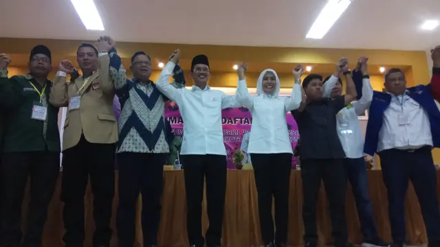 Harnojoyo-Finda Jadi Paslon Pertama Daftar Pilwalkot Palembang