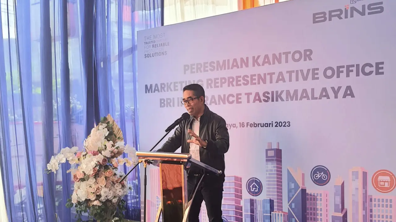 Chief Executive Officer (CEO) BRI Insurance atau juga dikenal dengan sebutan BRINS Fankar Umran meresmikan kantor Marketing Representative Office (MRO) pada hari ini, Kamis (16/2/2023) di Tasikmalaya, Jawa Barat.