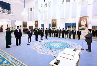 Presiden Prabowo Subianto melantik menteri dan wakil menteri baru saat reshuffle Kabinet Merah Putih pada Senin 8 September 2025. (Biro Pers Kepresidenan)
