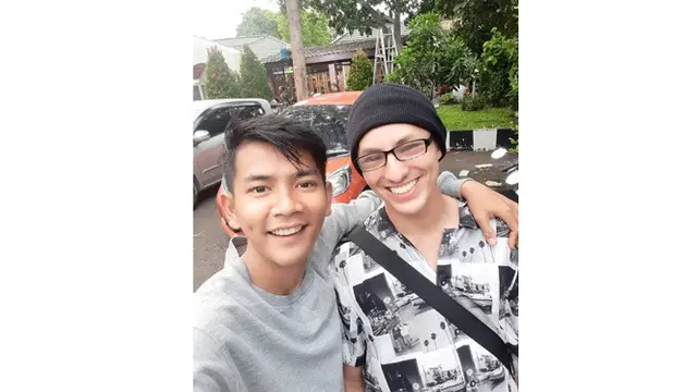 Lepas Rindu, Ini 5 Momen Dylan Carr Bertemu Cast Anak Langit di Lokasi Syuting