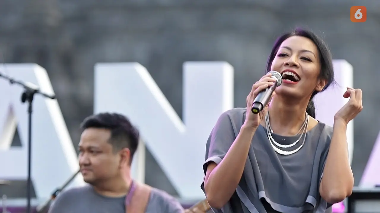 [Fimela] Rida Sita Dewi -RSD Prambanan Festival Jazz