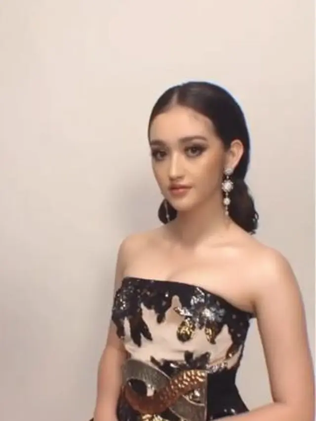 6 Gaya Pemotretan Terbaru Ranty Maria, Disebut Mirip Barbie