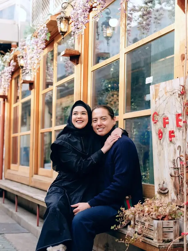Potret Terbaru Roger Danuarta yang Aura Semakin Positif Usai Menikah dengan Cut Meyriska