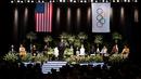 Mantan Presiden AS, Bill Clinton, memberikan sambutan dalam memorial service untuk almarhum legenda tinju dunia, Muhammad Ali, di KFC Yum Center, Louisville, Kentucky, (10/6/2016). (AFP/Michael B. Thomas)