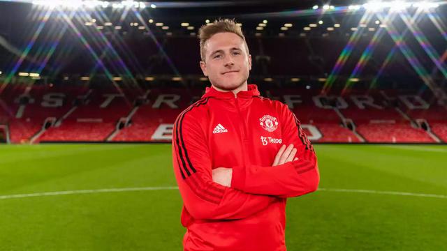 Kiper MU Paul Woolston