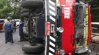 Kebakaran di Kompleks Kostrad, 1 Mobil Damkar Malah Terguling