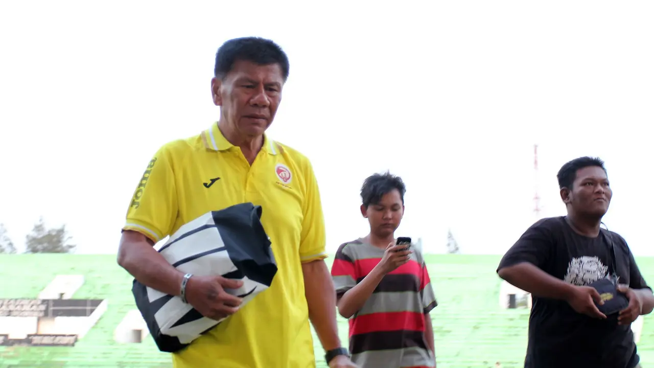 Pelatih Sriwijaya FC Benny Dolo 