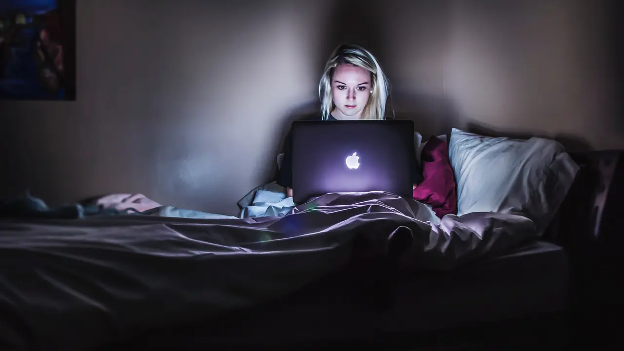 Bedtime Procrastination