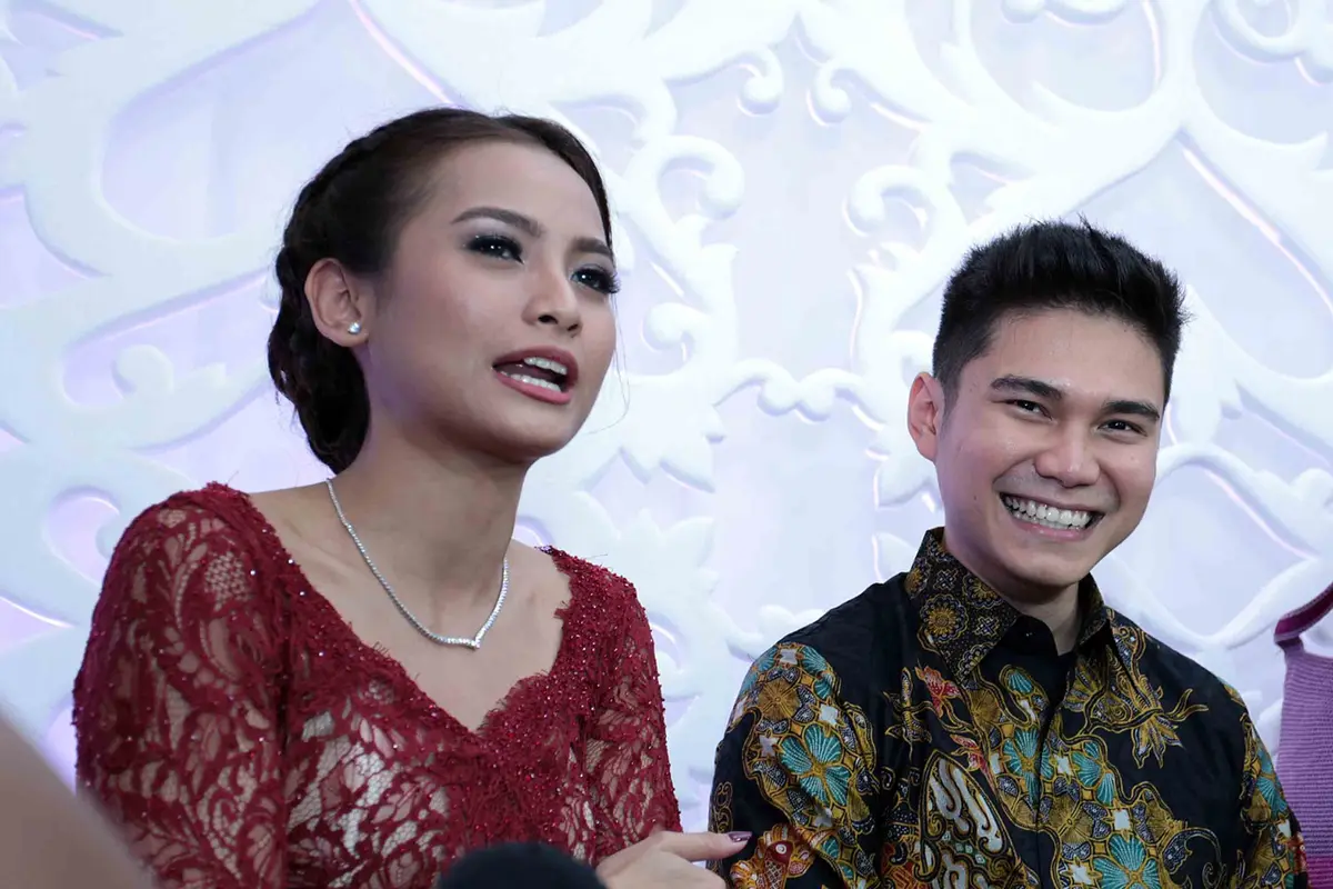 [Bintang] Acha Septriasa dan Vicky Kharisma