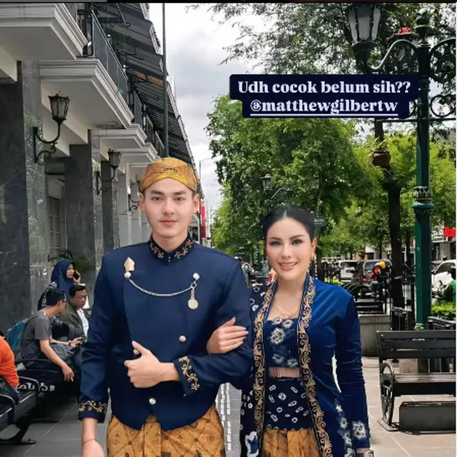 Diduga Pacaran dengan Berondong, Ini 6 Potret Nikita Mirzani dan Matthew Gilbert