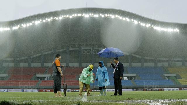 Drainase Buruk, Stadion Patriot Candrabaga, Bekasi