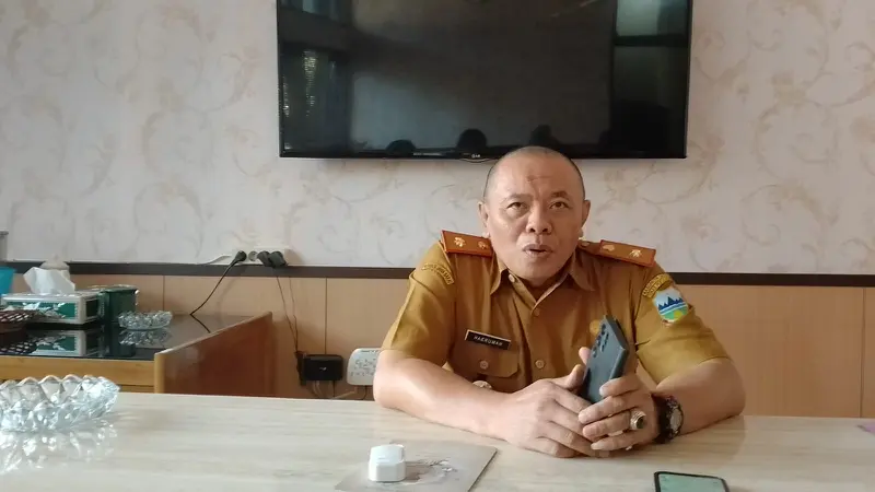 Kepala Dinas Pertanian (Kadistan) Garut Haeruman, menyatakan Pemda Garut menyiapkan sejumlah upaya penyediaan sumber air untuk mengairi lahan warga saat musim kemarau tiba. (Liputan6.com/Jayadi Supriadin)