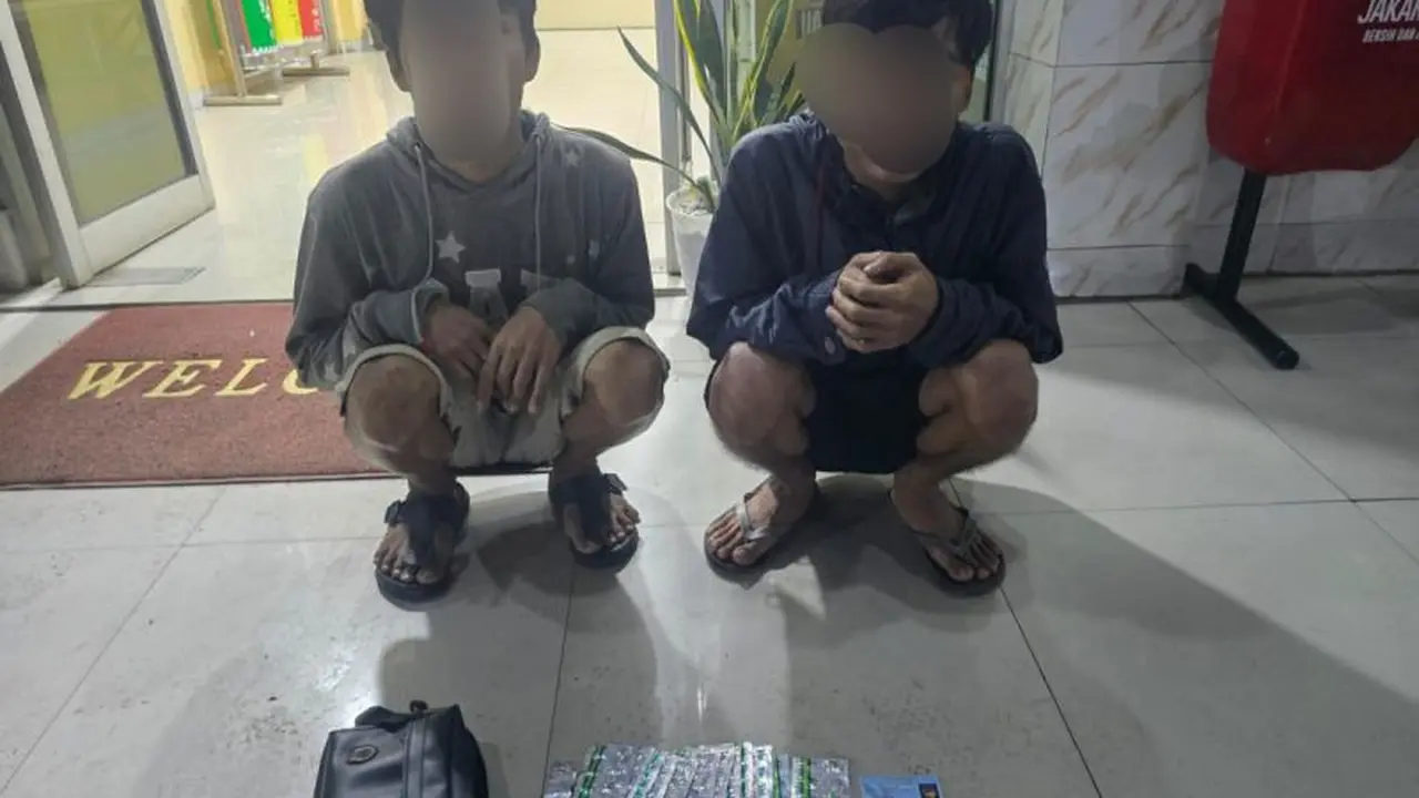 Razia Dini Hari di Jakpus: 11 Orang Ditangkap, Bawa Sajam dan Obat Terlarang