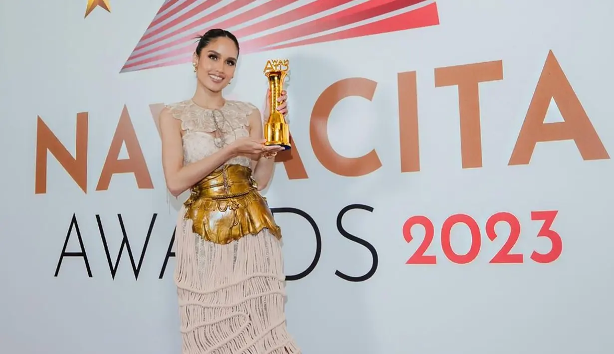 Penghargaan yang didapatkan oleh Cinta Laura ini pun menjadi katergori baru yang dibuat untuk pertama kalinya dalam Nawacita Awards. Ia menuturkan jika acara tersebut menjadi salah satu momen bersejarah baginya. (Liputan6.com/IG/@claurakiehl)