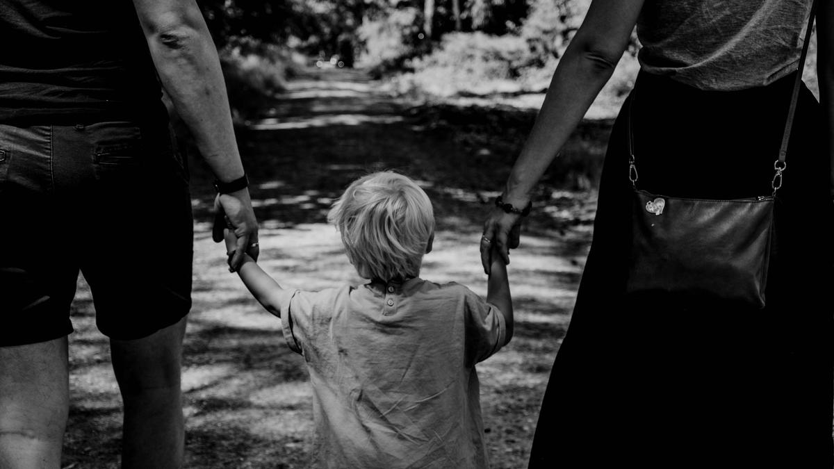 3 Tips Co-Parenting Sesudah Perceraian Agar Anak Bahagia dan Aman