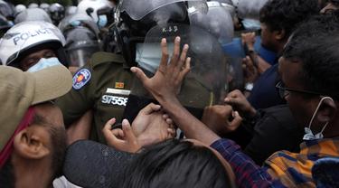 Bentrokan Mahasiswa dan Polisi di Sri Lanka