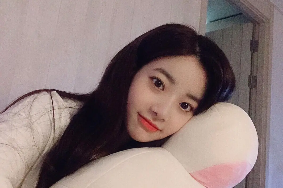Lee Hyunjoo eks April. (Instagram/ hyun.joo_lee)