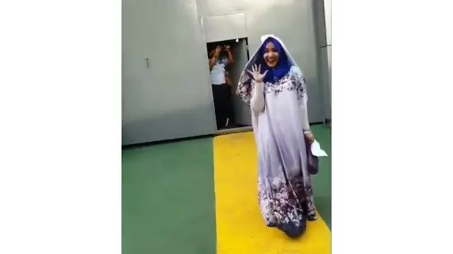 6 Potret Terbaru Roro Fitria dengan Berhijab, Bebas Karena Wabah Corona Covid-19