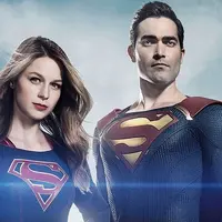 Supergirl dan Superman. foto: EW