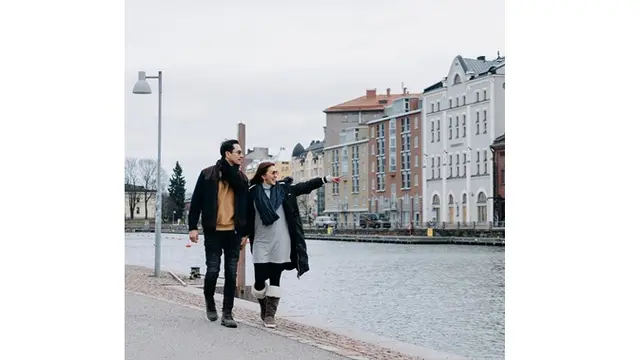 6 Potret Mesra Donna Agnesia dan Darius saat Liburan di Finlandia, Jadi Sorotan