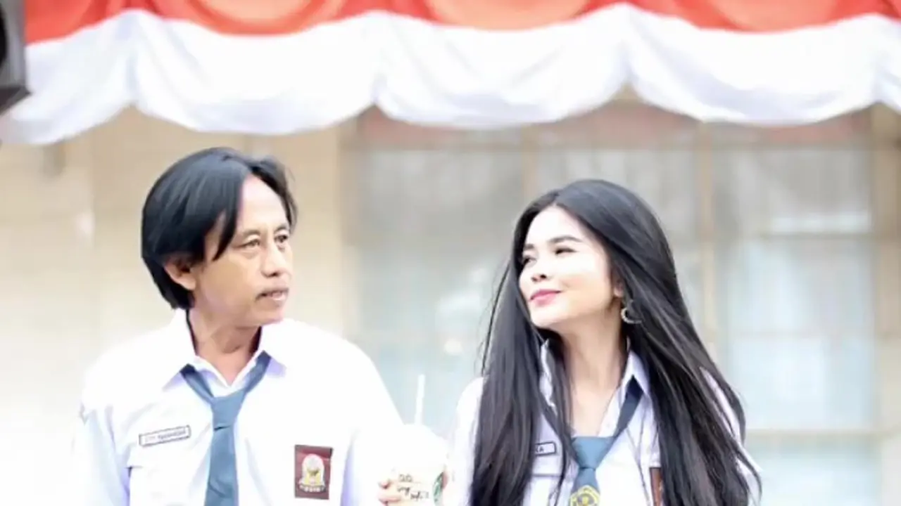 Gemasnya Epy Kusnandar dan Istri Menjelma Jadi Anak SMA, Bak Pasangan Remaja Kasmaran
