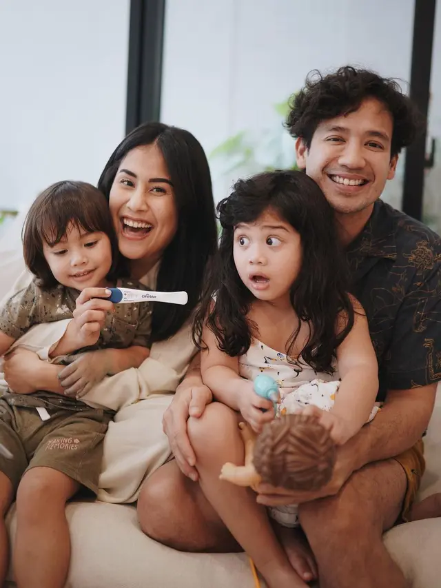 6 Momen Tarra Budiman dan Gya Sadiqah Umumkan Kehamilan Kedua, Penuh Bahagia