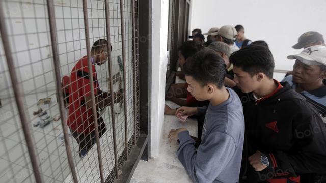 Antrian Ticket, Timnas Indonesia, AFF, Bola.com, Stadion Maguwoharjo