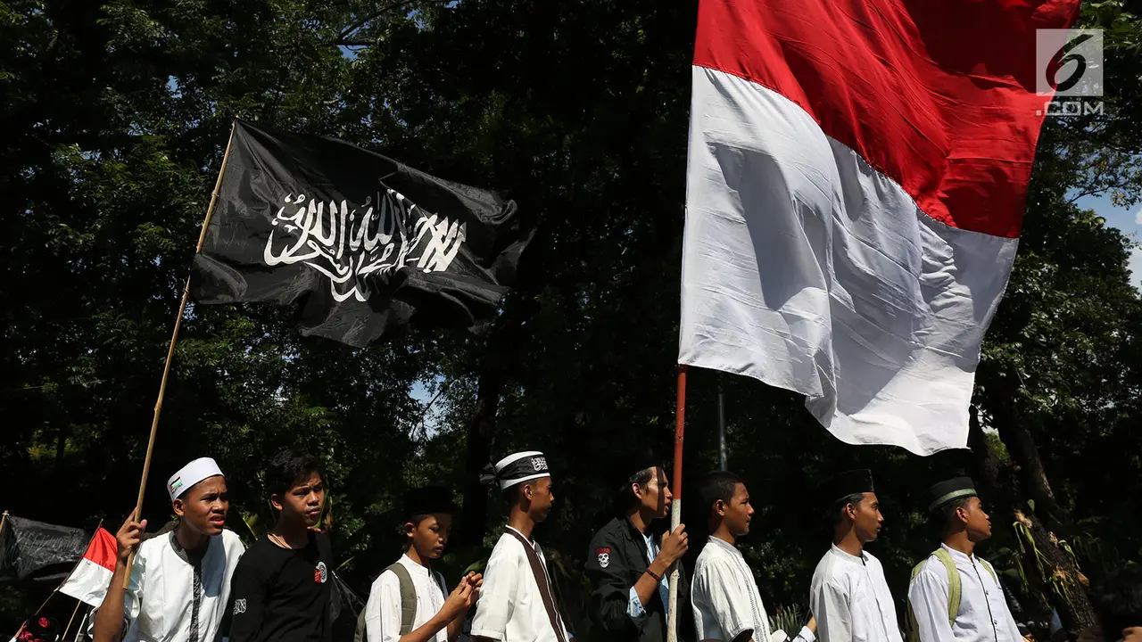 Massa Aksi Bela Tauhid Sambangi Gedung Kemenko Polhukam