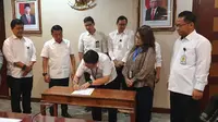 Pegawai KSP wajib meneken pakta integritas. (Istimewa/Liputan6.com)