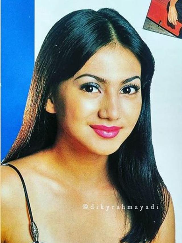 6 Potret Masa Muda Wanda Hamidah, Cantik Memesona