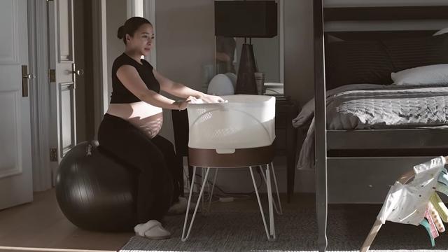 Momen Nikita Willy Melahirkan Anak Kedua dengan Metode Water Birth. (instagram/nikitawillyofficial94, YouTube/Nikita Willy Official)