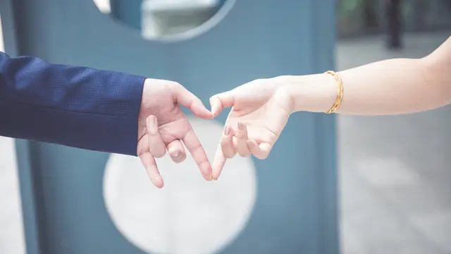 [Bintang] Tarot Hari Ini: Percayalah Cinta Itu Ada