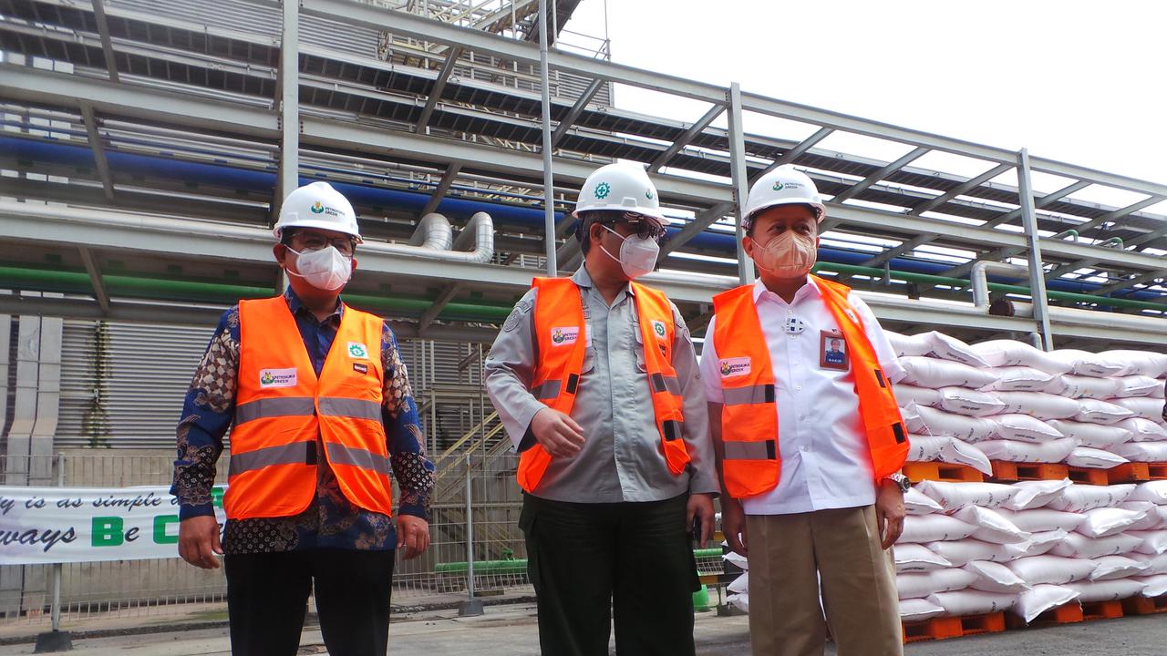 Wakil Menteri Pertanian (Wamentan) RI, Harvick Hasnul Qolbi mengunjungi Petrokimia Gresik