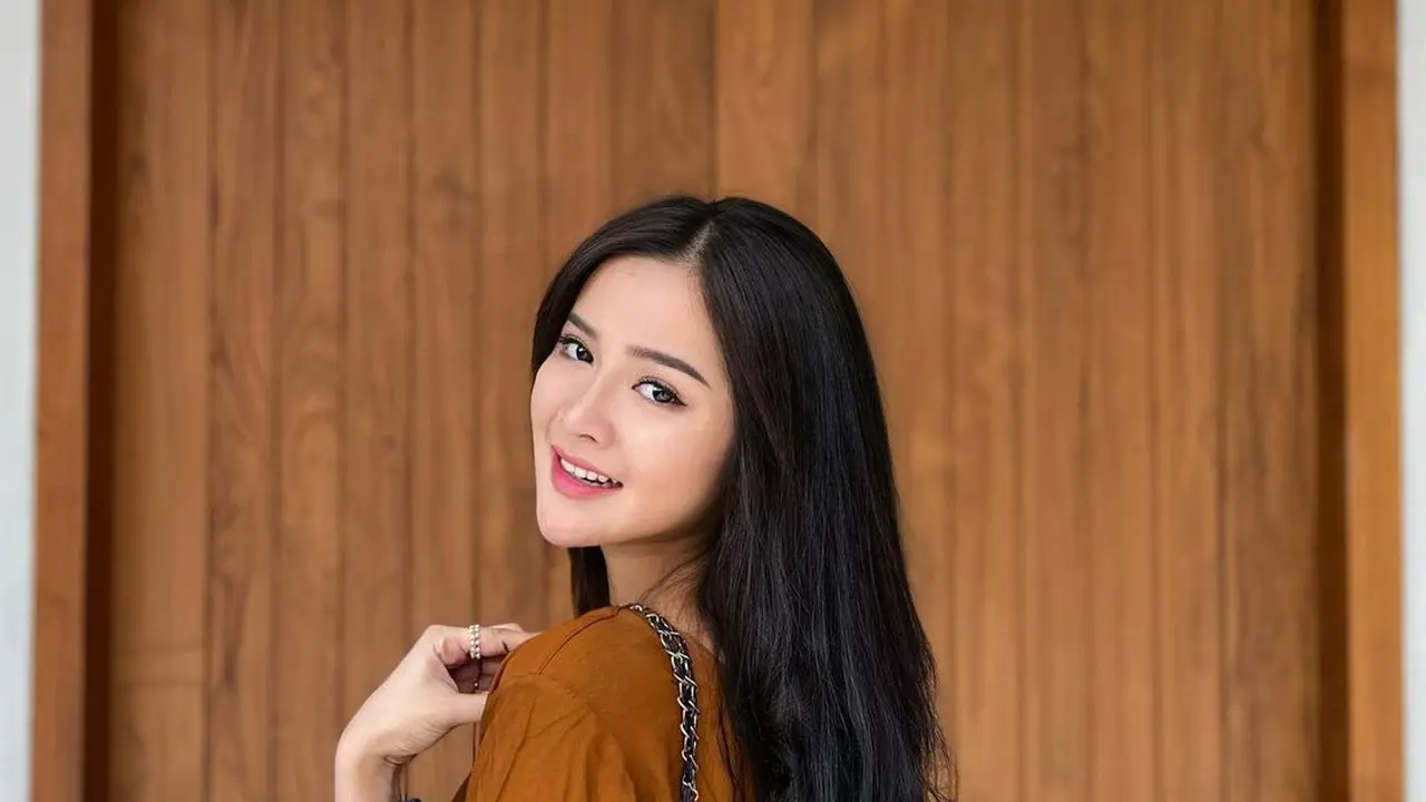 7 Potret Bella Bonita Kekasih Baru Denny Caknan, Sudah Move On dari Happy Asmara